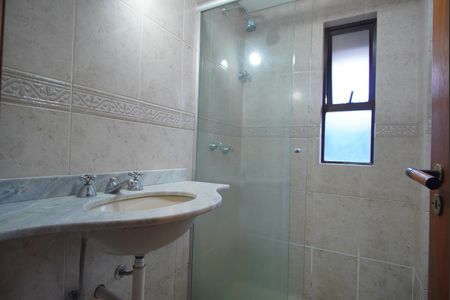 Apartamento para alugar com 240m², 3 quartos e 1 vagaBanheiro Corredor