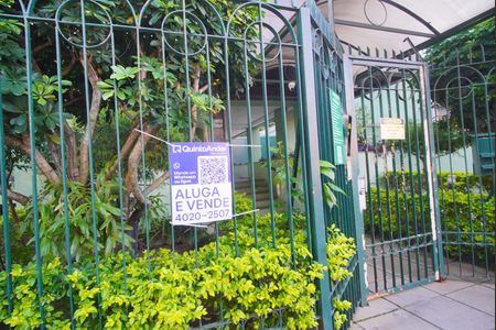 Apartamento para alugar com 240m², 3 quartos e 1 vagaPlaquinha