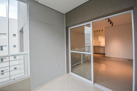 Apartamento à venda com 73m², 2 quartos e 1 vaga Apartamento à venda com 73m², 2 quartos e 1 vagaSacada do Quarto Suíte