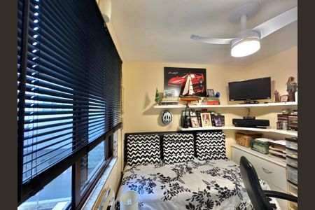 Apartamento à venda com 90m², 3 quartos e 2 vagas Apartamento à venda com 90m², 3 quartos e 2 vagasQuarto 2