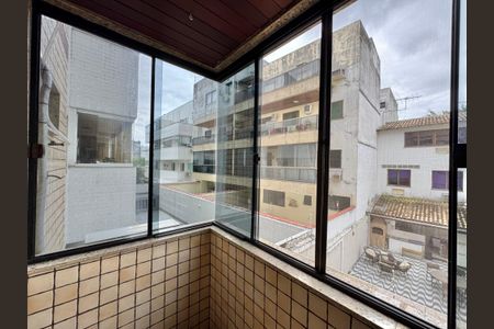 Apartamento à venda com 90m², 3 quartos e 2 vagas Apartamento à venda com 90m², 3 quartos e 2 vagasSuíte - Varanda