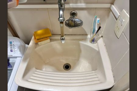 Apartamento à venda com 90m², 3 quartos e 2 vagas Apartamento à venda com 90m², 3 quartos e 2 vagasCozinha e Área de Serviço