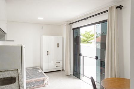 Sala/Quarto/Cozinha de kitnet/studio para alugar com 1 quarto, 30m² em Rio Tavares, Florianópolis