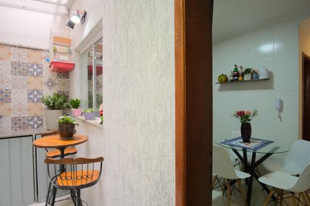 Casa de condomínio à venda com 58m², 2 quartos e 1 vagaÁrea de Serviço