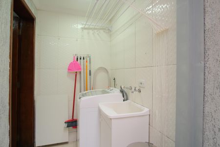 Casa de condomínio à venda com 58m², 2 quartos e 1 vagaÁrea de Serviço