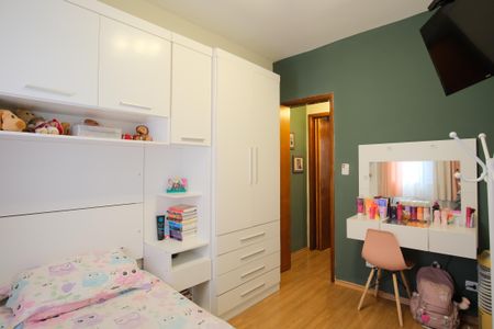 Casa de condomínio à venda com 58m², 2 quartos e 1 vagaQuarto