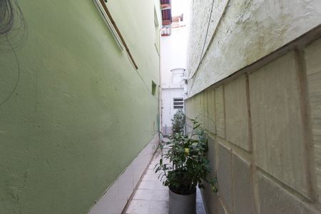 Casa à venda com 88m², 3 quartos e 2 vagas Casa à venda com 88m², 3 quartos e 2 vagasCorredor