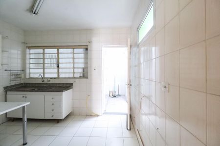 Casa à venda com 88m², 3 quartos e 2 vagas Casa à venda com 88m², 3 quartos e 2 vagasCozinha