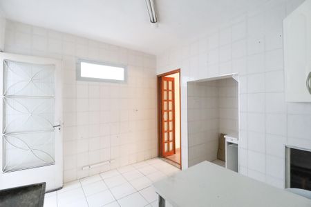 Casa à venda com 88m², 3 quartos e 2 vagas Casa à venda com 88m², 3 quartos e 2 vagasCozinha