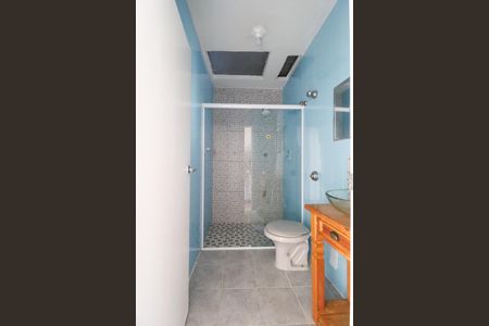 Casa à venda com 88m², 3 quartos e 2 vagas Casa à venda com 88m², 3 quartos e 2 vagasBanheiro