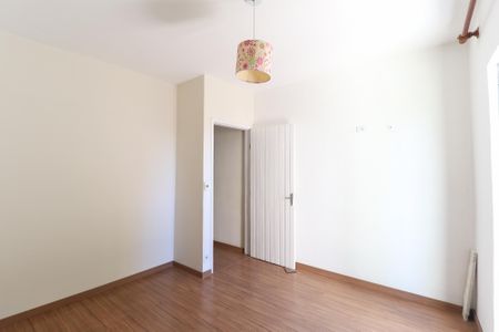 Casa à venda com 88m², 3 quartos e 2 vagas Casa à venda com 88m², 3 quartos e 2 vagasQuarto 1