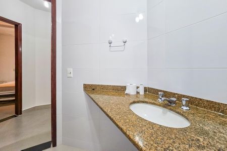 Apartamento para alugar com 236m², 3 quartos e 2 vagas Apartamento para alugar com 236m², 3 quartos e 2 vagasBanheiro