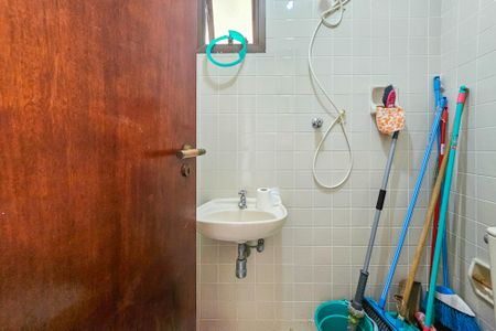 Apartamento para alugar com 236m², 3 quartos e 2 vagas Apartamento para alugar com 236m², 3 quartos e 2 vagasÁrea de serviço