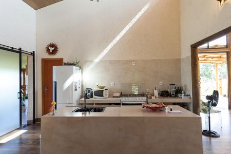 Casa de condomínio à venda com 400m², 4 quartos e 2 vagasCozinha