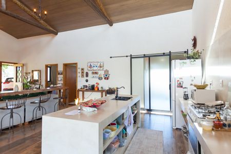 Casa de condomínio à venda com 400m², 4 quartos e 2 vagasCozinha