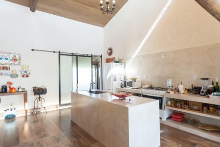 Casa de condomínio à venda com 400m², 4 quartos e 2 vagasCozinha