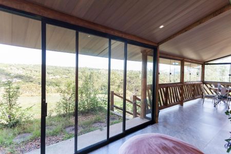 Casa de condomínio à venda com 400m², 4 quartos e 2 vagasvaranda