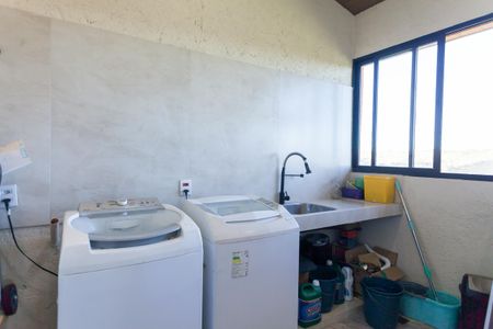 Casa de condomínio à venda com 400m², 4 quartos e 2 vagasÁrea de Serviço