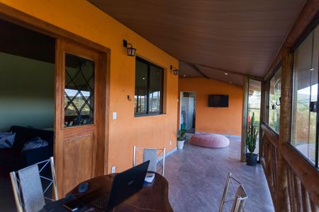 Casa de condomínio à venda com 400m², 4 quartos e 2 vagasvaranda