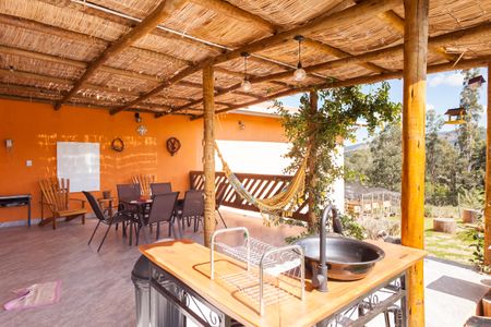 Casa de condomínio à venda com 400m², 4 quartos e 2 vagasCozinha gourmet