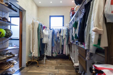 Casa de condomínio à venda com 400m², 4 quartos e 2 vagascloset suite