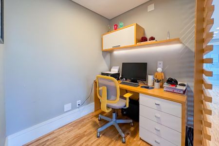 Apartamento à venda com 163m², 3 quartos e 3 vagasEscritório