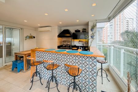 Apartamento à venda com 163m², 3 quartos e 3 vagasVaranda Sala