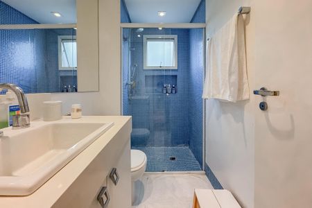 Apartamento à venda com 163m², 3 quartos e 3 vagasBanheiro da Suíte 1