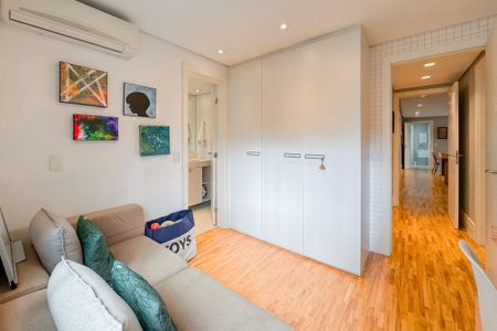 Apartamento à venda com 163m², 3 quartos e 3 vagasSuíte 2
