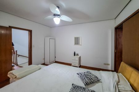 Casa à venda com 200m², 4 quartos e 1 vaga Casa à venda com 200m², 4 quartos e 1 vagaSuíte