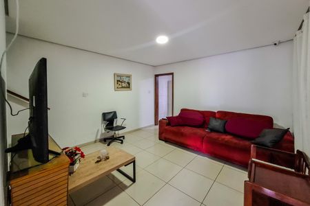 Casa à venda com 200m², 4 quartos e 1 vaga Casa à venda com 200m², 4 quartos e 1 vagaSala