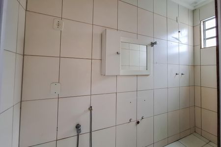 Casa à venda com 200m², 4 quartos e 1 vaga Casa à venda com 200m², 4 quartos e 1 vagaBanheiro 2