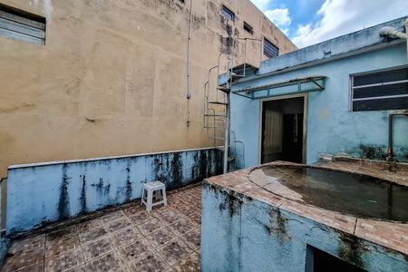 Casa à venda com 200m², 4 quartos e 1 vaga Casa à venda com 200m², 4 quartos e 1 vagaTerraço