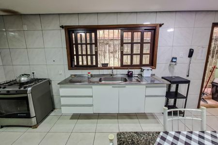 Casa à venda com 200m², 4 quartos e 1 vaga Casa à venda com 200m², 4 quartos e 1 vagaCozinha