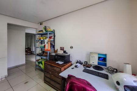 Casa à venda com 200m², 4 quartos e 1 vaga Casa à venda com 200m², 4 quartos e 1 vagaQuarto 1