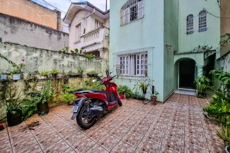 Casa à venda com 200m², 4 quartos e 1 vaga Casa à venda com 200m², 4 quartos e 1 vagaÁrea comum