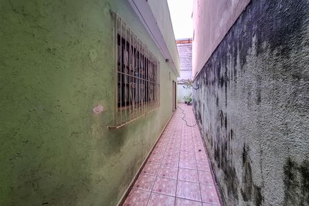 Casa à venda com 200m², 4 quartos e 1 vaga Casa à venda com 200m², 4 quartos e 1 vagaCorredor Lateral