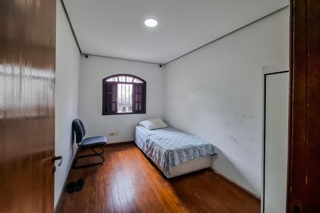 Casa à venda com 200m², 4 quartos e 1 vaga Casa à venda com 200m², 4 quartos e 1 vagaQuarto 2