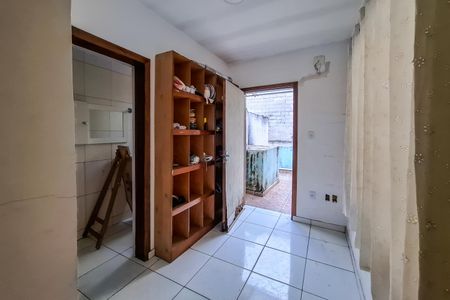 Casa à venda com 200m², 4 quartos e 1 vaga Casa à venda com 200m², 4 quartos e 1 vagaCloset Suíte