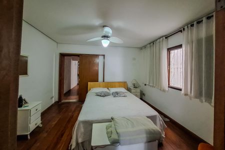 Casa à venda com 200m², 4 quartos e 1 vaga Casa à venda com 200m², 4 quartos e 1 vagaSuíte