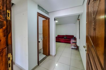 Casa à venda com 200m², 4 quartos e 1 vaga Casa à venda com 200m², 4 quartos e 1 vagaSala