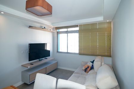 Apartamento à venda com 74m², 2 quartos e 1 vagaSala