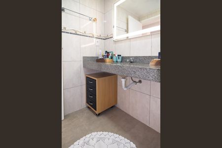 Apartamento à venda com 74m², 2 quartos e 1 vagaBanheiro da Suíte