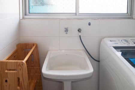 Apartamento à venda com 74m², 2 quartos e 1 vagaÁrea de Serviço