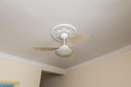 Casa à venda com 180m², 5 quartos e 2 vagasSala - 1º andar 