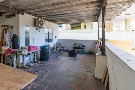 Casa à venda com 180m², 5 quartos e 2 vagasDepósito - 2º andar 