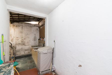 Casa à venda com 180m², 5 quartos e 2 vagasÁrea de Serviço - 1º andar 