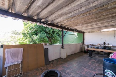 Casa à venda com 180m², 5 quartos e 2 vagasDepósito - 2º andar 