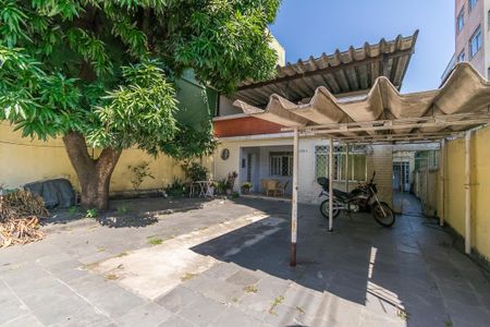 Casa à venda com 180m², 5 quartos e 2 vagasÁrea Externa