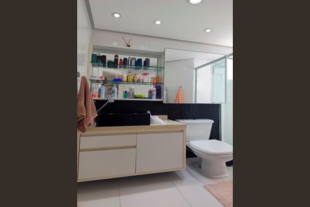 Apartamento para alugar com 135m², 3 quartos e 2 vagasBanheiro da Suíte